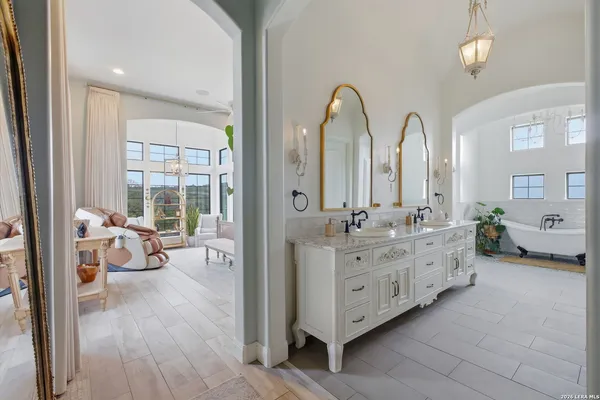 $2,900,000 | 11418 Anaqua Springs, Boerne, TX 78006