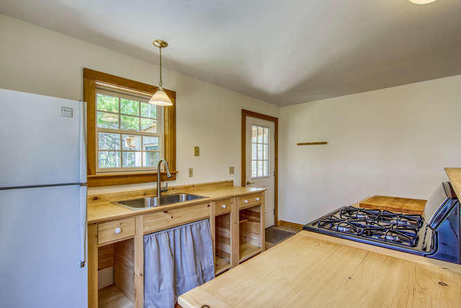 247 Kingdom Road Blue Hill, ME 04614 - Photo 7 of 27 247 Kingdom Road Blue Hill ME-small-014-