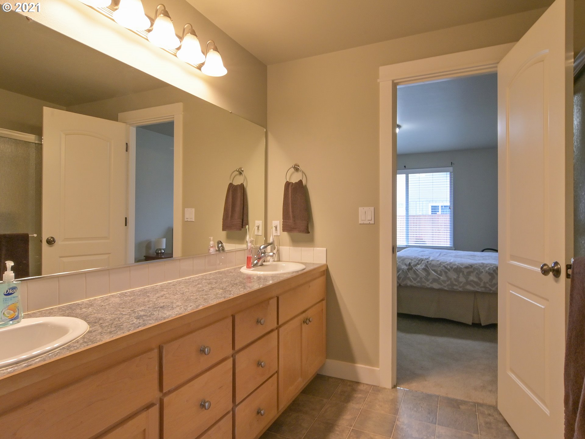 4064 Redwood Drive Springfield, OR 97478 - Photo 13 of 32 Gallery Image 13