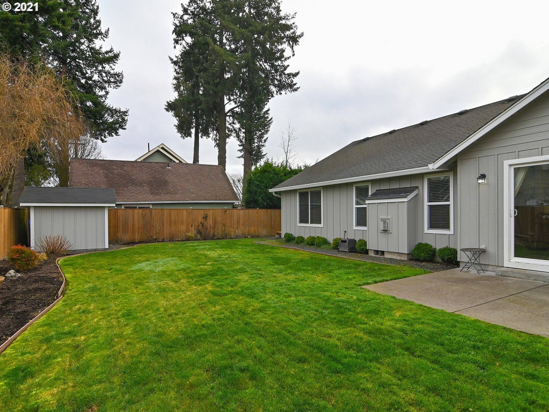 4064 Redwood Drive Springfield, OR 97478 - Photo 28 of 32 Gallery Image 28