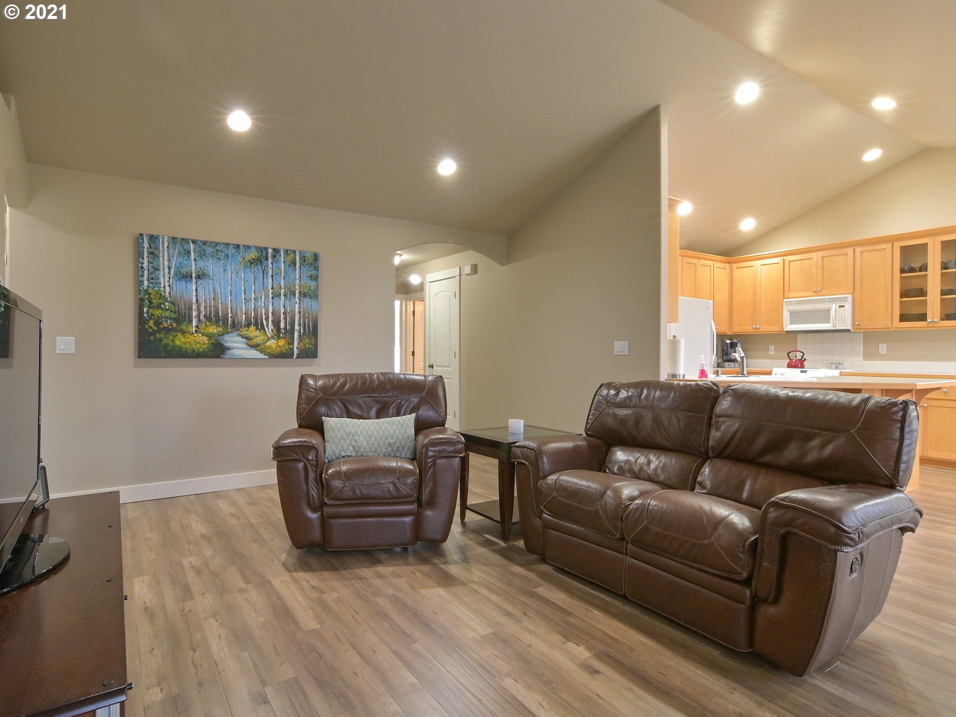 4064 Redwood Drive Springfield, OR 97478 - Photo 5 of 32 Gallery Image 5