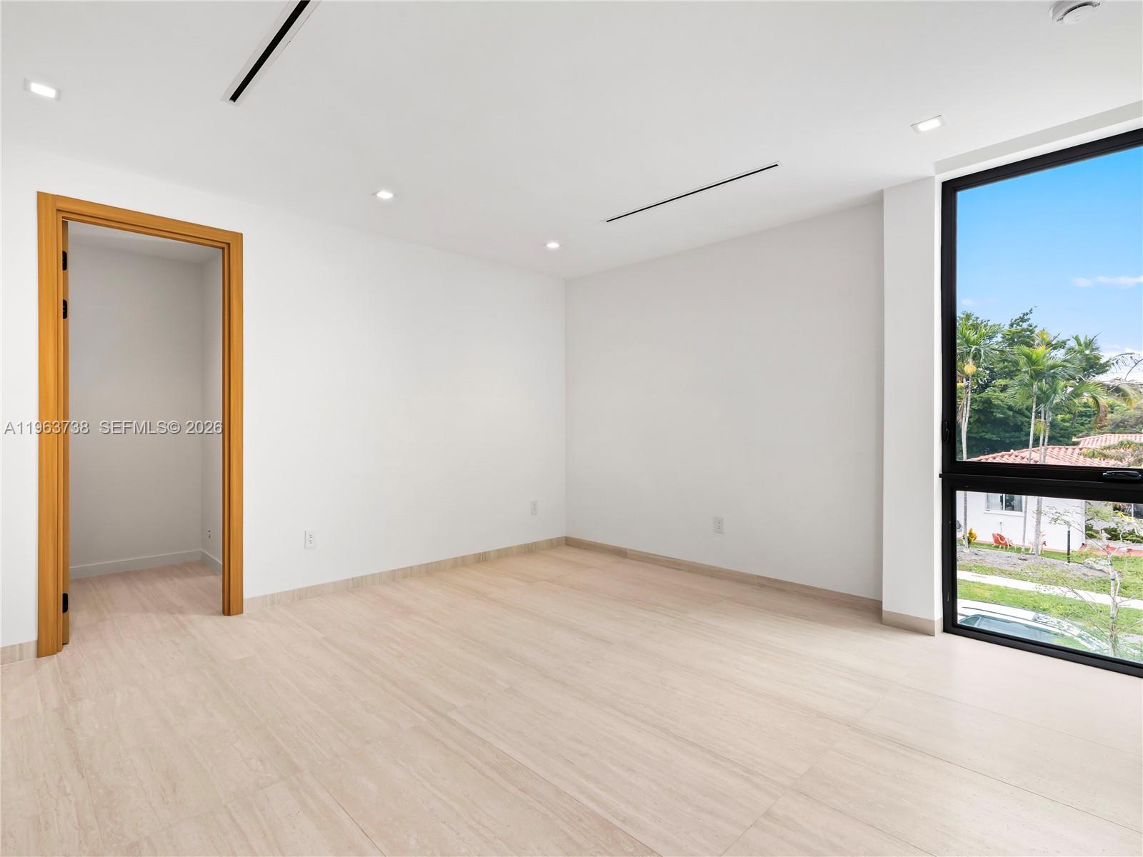 4401 Southwest 14th Street Miami, FL 33134 - Photo 16 of 27