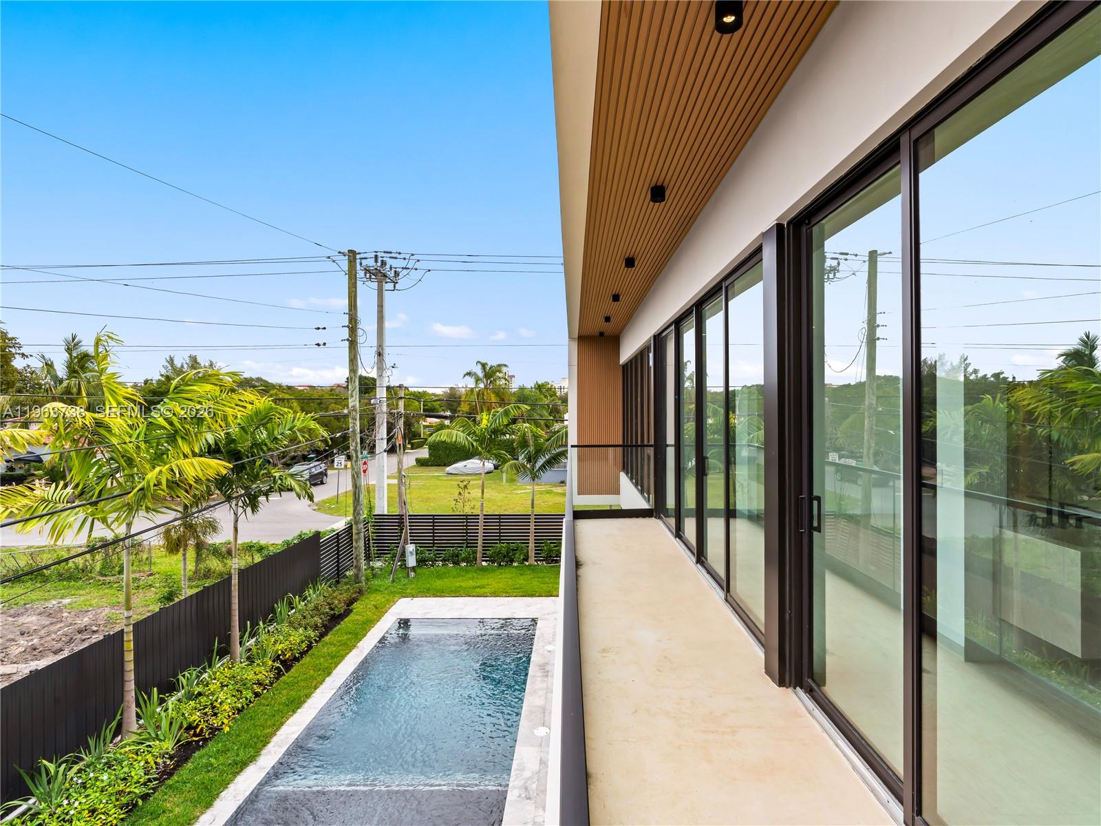 4401 Southwest 14th Street Miami, FL 33134 - Photo 21 of 27