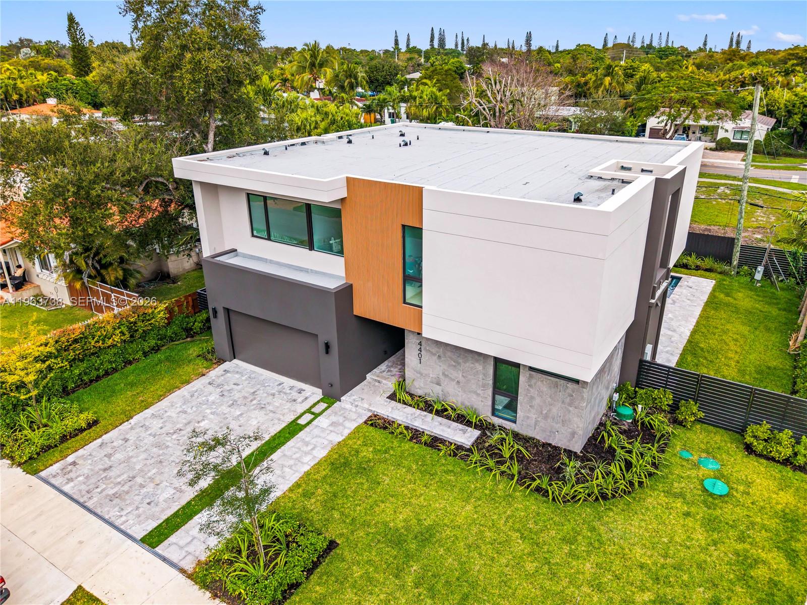 4401 Southwest 14th Street Miami, FL 33134 - Photo 25 of 27