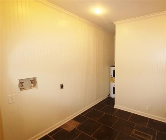7150 Franklin Road Lebanon, TN 37090 - Photo 17 of 20 8x7 laundry room