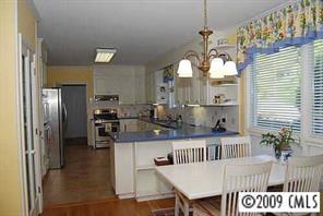 4000 Foxcroft Road Charlotte, NC 28211 - Photo 7 of 8 Gallery Image 7
