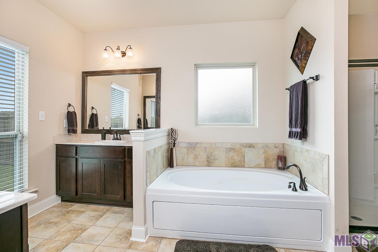 22542 Timber Ridge Drive Denham Springs, LA 70726 - Photo 15 of 21 Gallery Image 15
