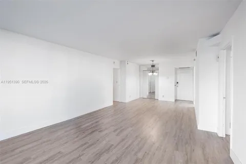 $300,000 | 100 Bayview Drive, Unit 229, Sunny Isles Beach, FL 33160