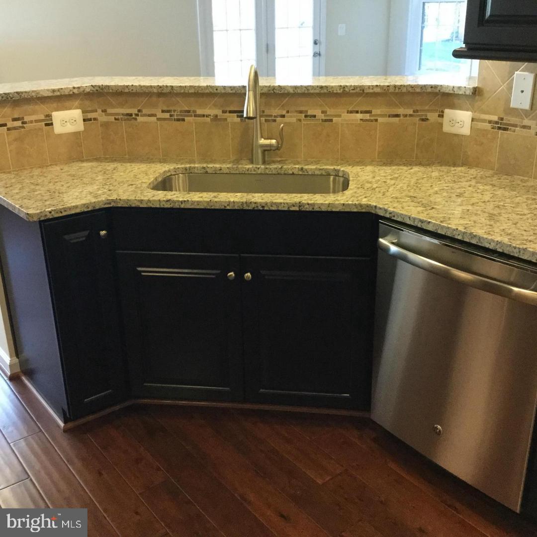 42552 Sunset Ridge Square Ashburn, VA 20148 - Photo 6 of 11 Gallery Image 6