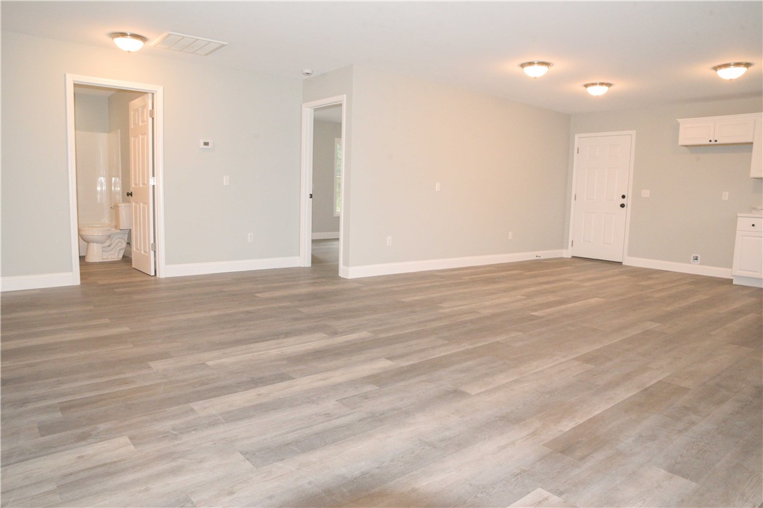 106 Simpson Street Westminster, SC 29693 - Photo 9 of 29