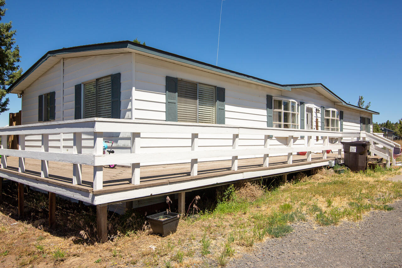 8590 Southwest Shad Road Terrebonne, OR 97760 - Photo 34 of 36 HDR436