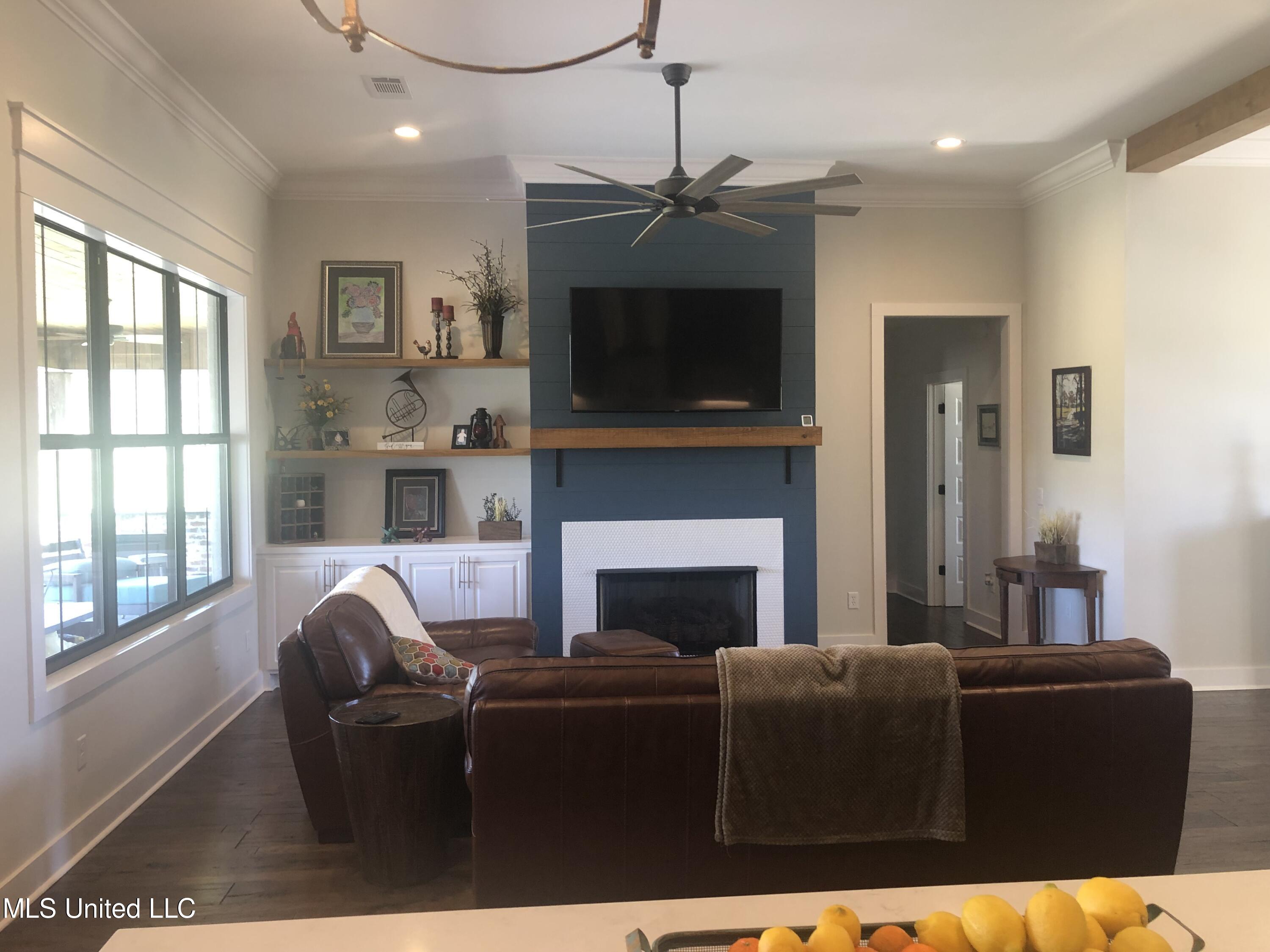163 Stump Ridge Road Brandon, MS 39047 - Photo 7 of 36 Living Room 1