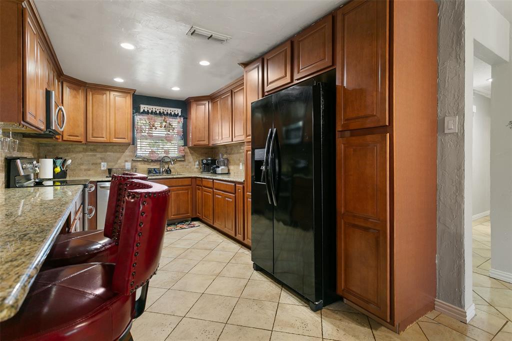 6608 Mccoy Court Watauga, TX 76148 - Photo 6 of 26