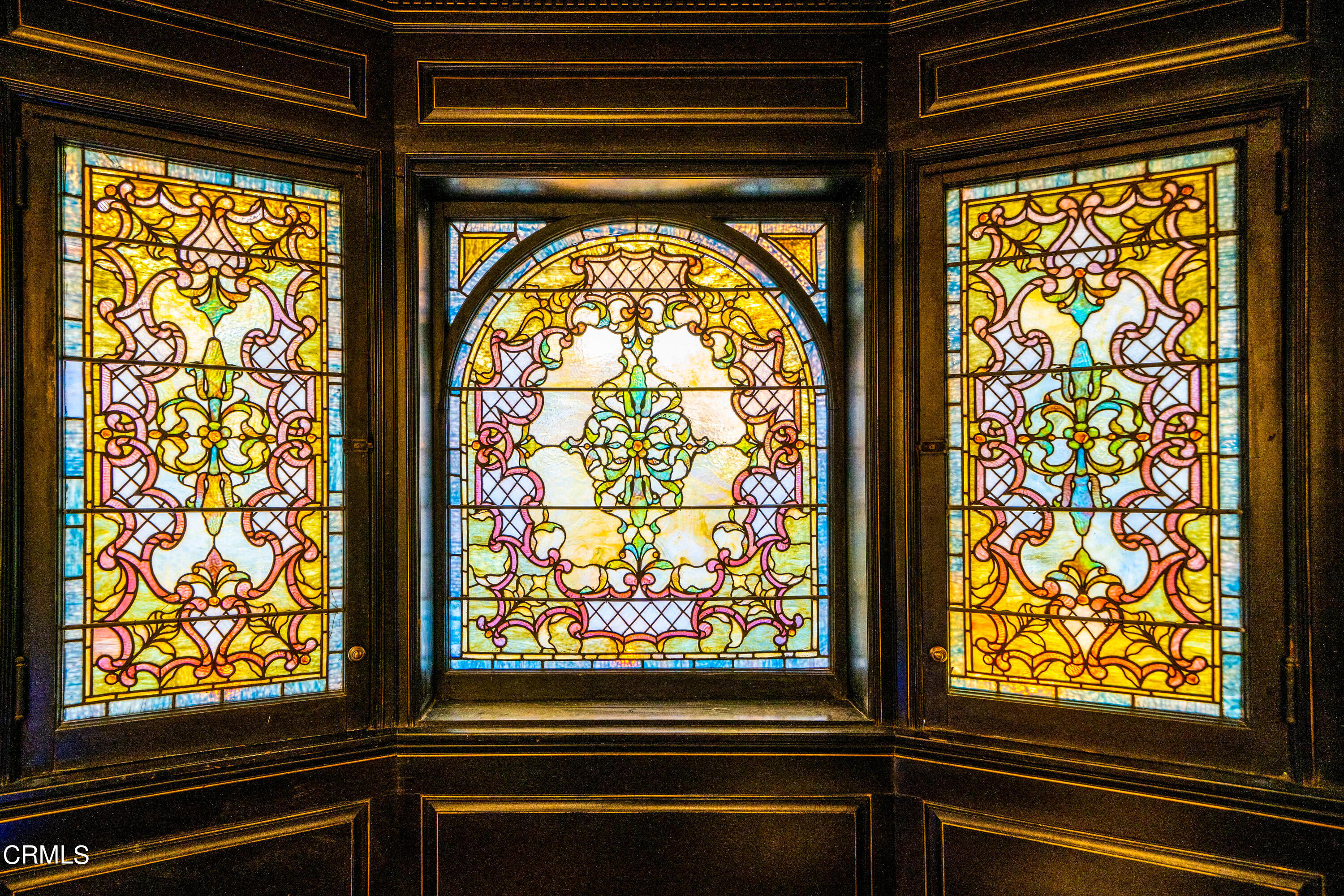 80 Grace Terrace, Unit 5 Pasadena, CA 91105 - Photo 11 of 52 a view of a living room and a window