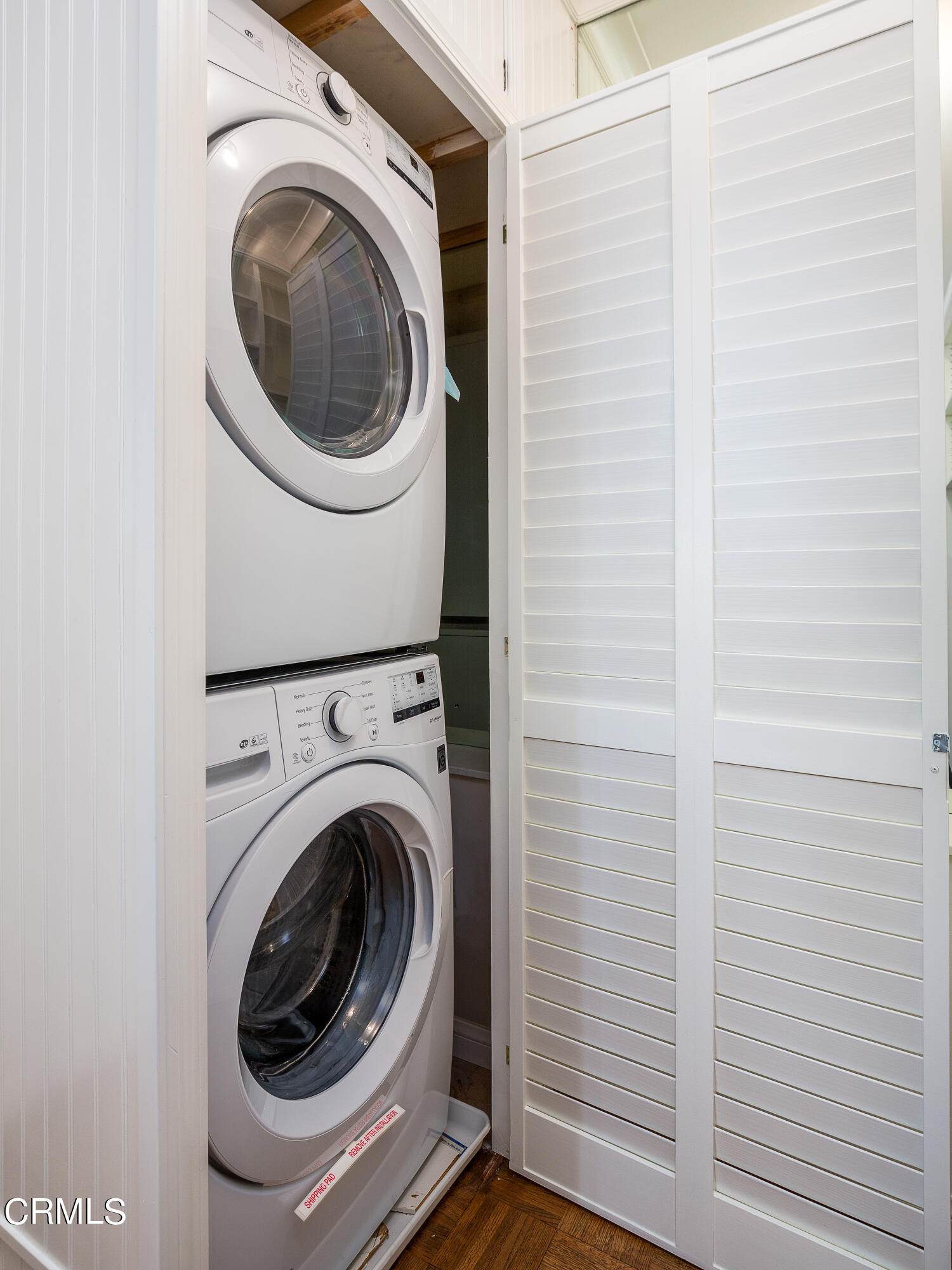 80 Grace Terrace, Unit 5 Pasadena, CA 91105 - Photo 40 of 52 a utility room with dryer and washer