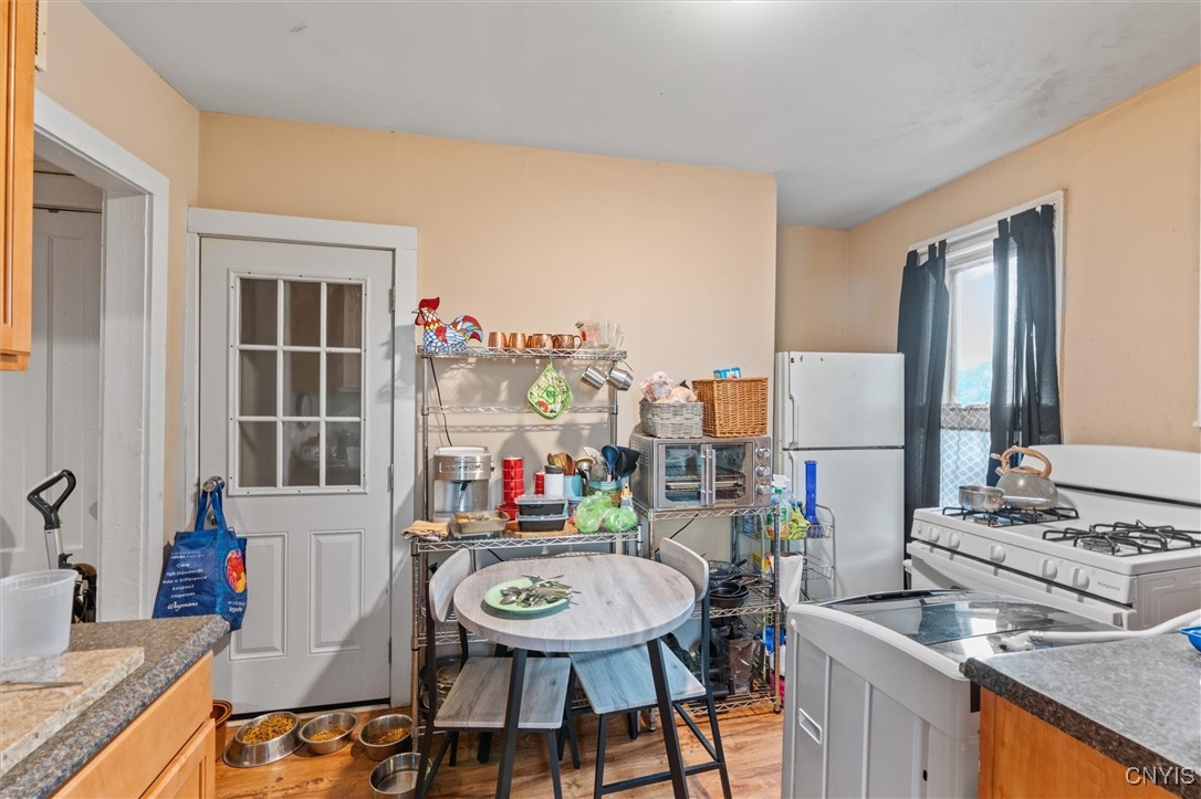 21 Elizabeth Street Auburn, NY 13021 - Photo 18 of 40