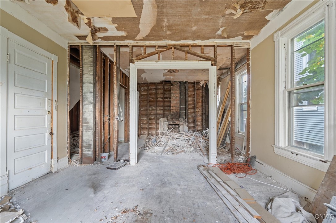 21 Elizabeth Street Auburn, NY 13021 - Photo 28 of 40