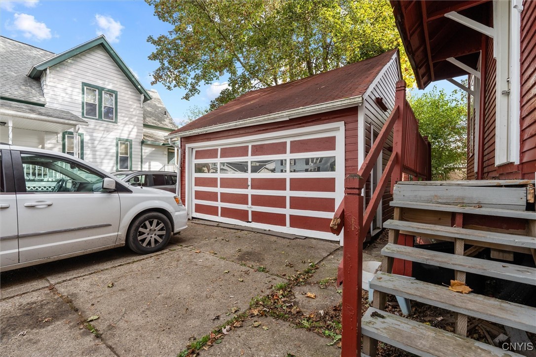 21 Elizabeth Street Auburn, NY 13021 - Photo 8 of 40