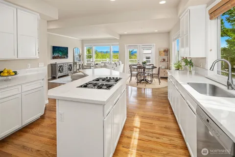 $1,595,000 | 11919 89th Place Northeast, Kirkland, WA 98034