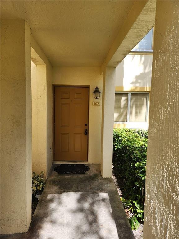4775 Southwest 62nd Avenue, Unit 102 Davie, FL 33314 - Photo 2 of 6 Photo 2