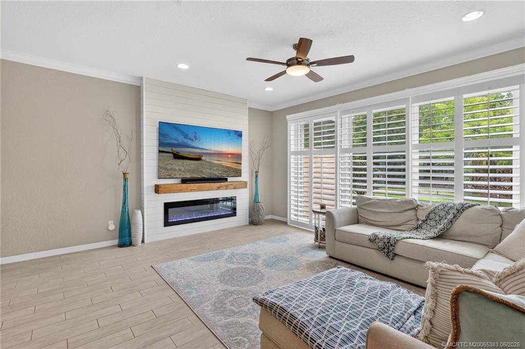 587 Southwest Glen Crest Way Stuart, FL 34997 - Photo 15 of 45