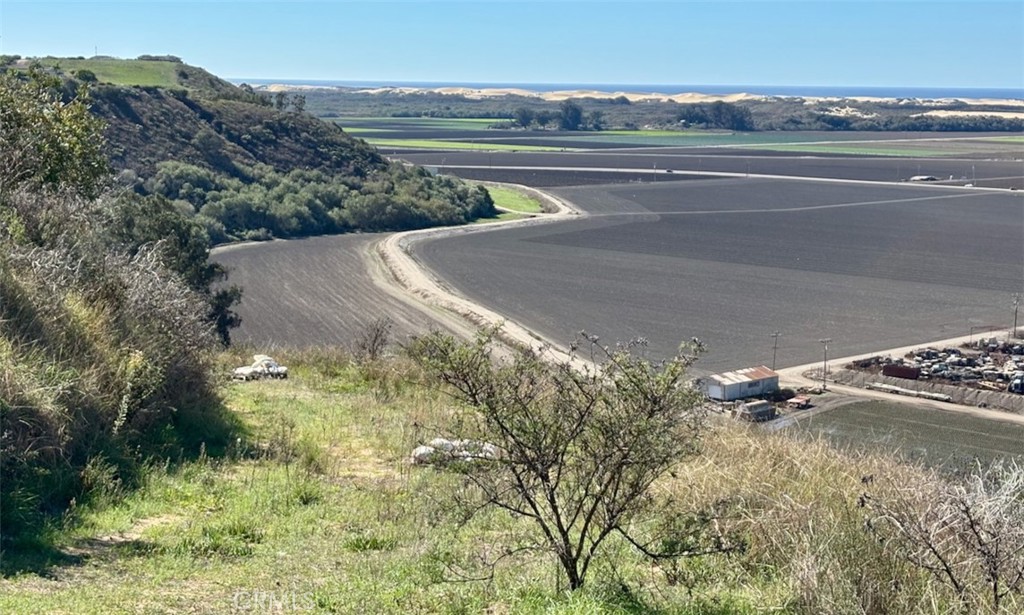 0 Castle Bluff Road Arroyo Grande, CA 93420 - Photo 36 of 36 a view of outdoor space and yard