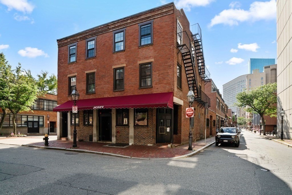 80 Broadway Street, Unit 2A Boston, MA 02116 - Photo 27 of 32