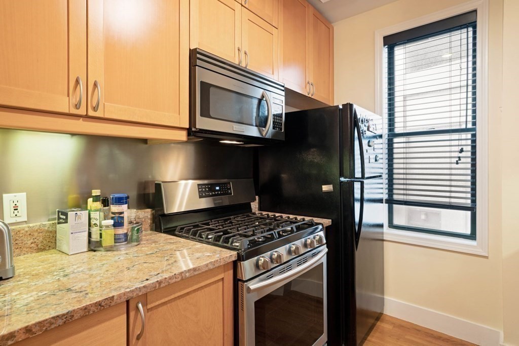 80 Broadway Street, Unit 2A Boston, MA 02116 - Photo 10 of 32