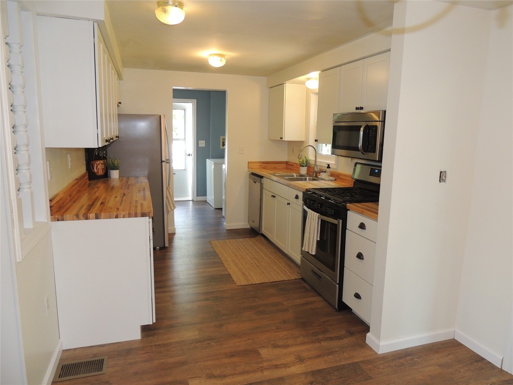 9 Knauf Road Owego, NY 13827 - Photo 3 of 27