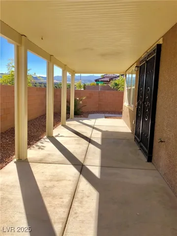 $2,300 | 9185 Valtonar Avenue, Las Vegas, NV 89148