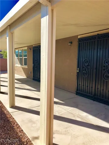 $2,300 | 9185 Valtonar Avenue, Las Vegas, NV 89148