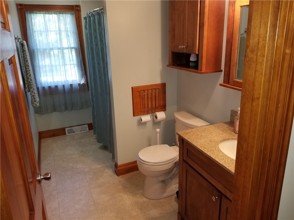 647 Weaver Hill Road Coventry, RI 02816 - Photo 11 of 27