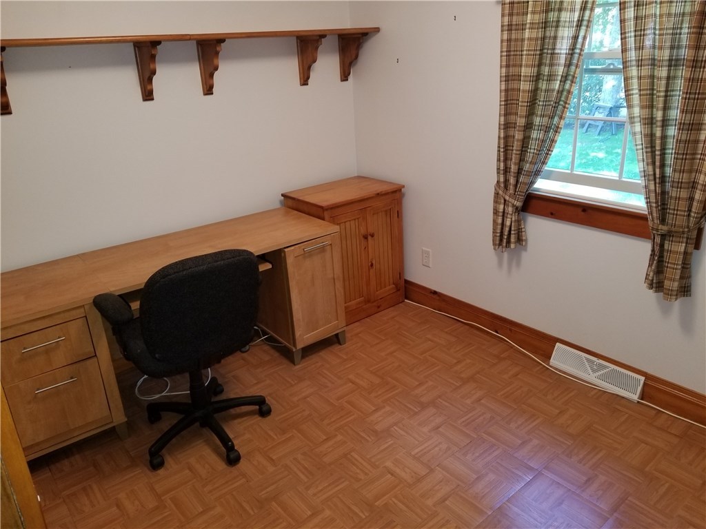647 Weaver Hill Road Coventry, RI 02816 - Photo 13 of 27