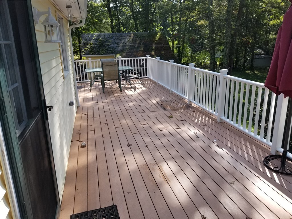 647 Weaver Hill Road Coventry, RI 02816 - Photo 4 of 27