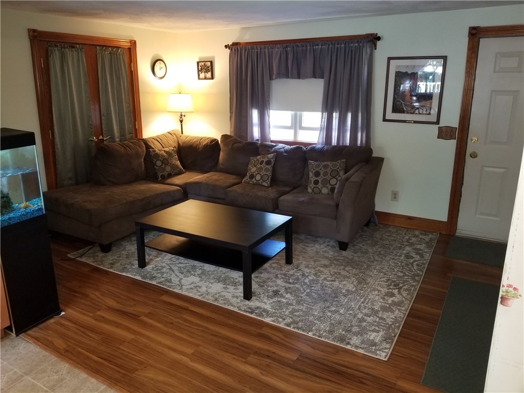 647 Weaver Hill Road Coventry, RI 02816 - Photo 7 of 27