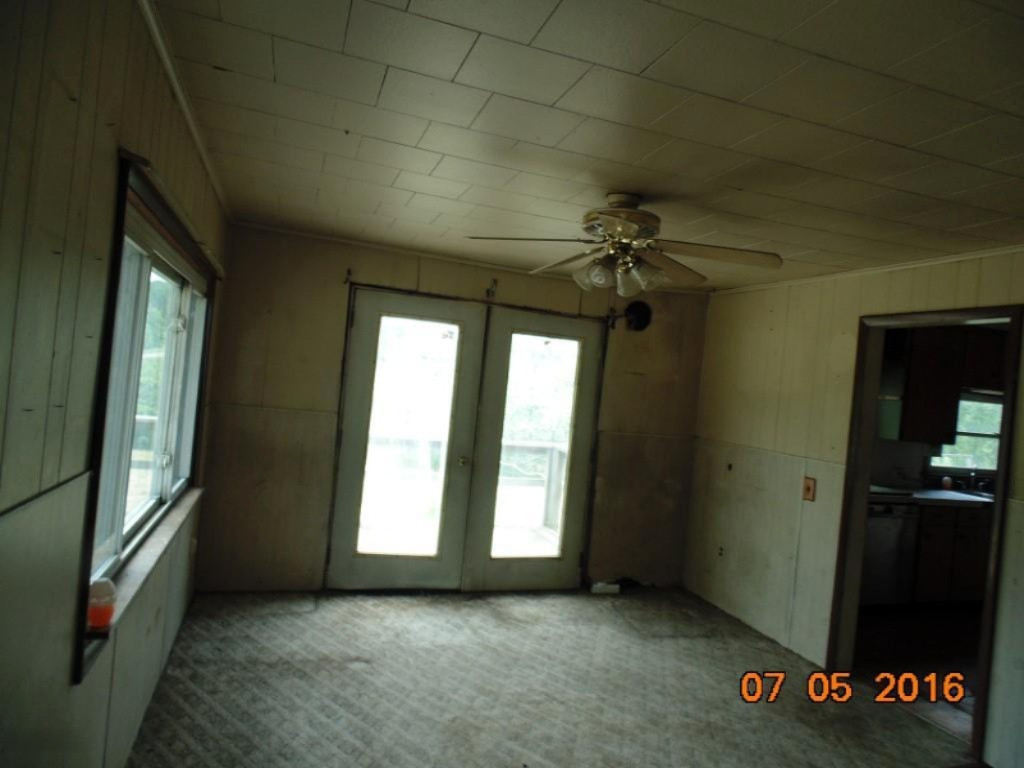 7485 West 48 Road Cadillac, MI 49601 - Photo 11 of 14 living room