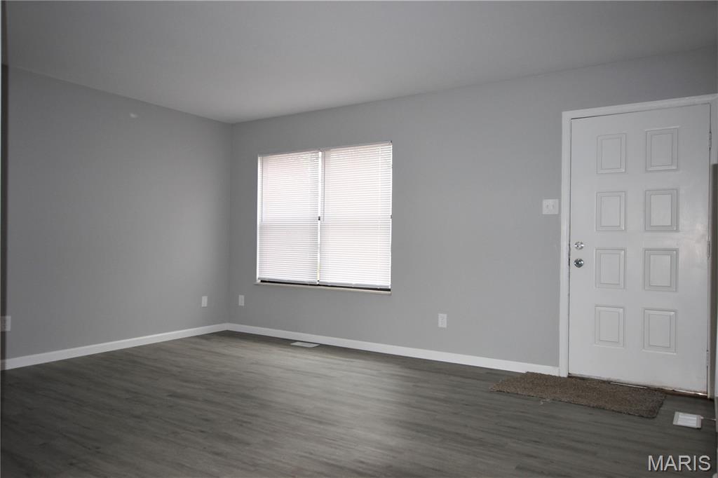 195 North Service Road, Unit C St. Peters, MO 63376 - Photo 2 of 13