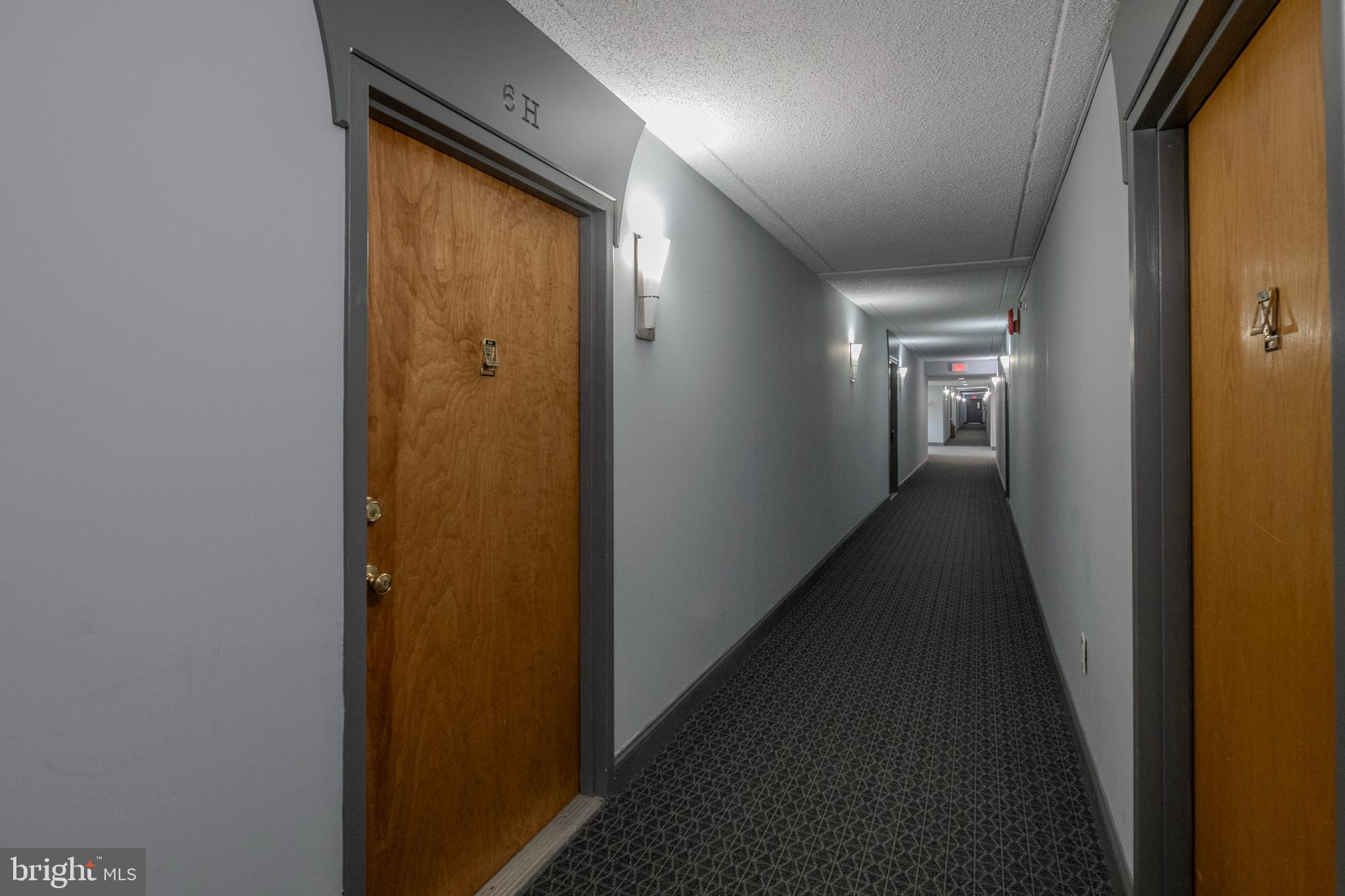 700 Avondale Road, Unit 6H Wallingford, PA 19086 - Photo 6 of 26 Front Door Hallway