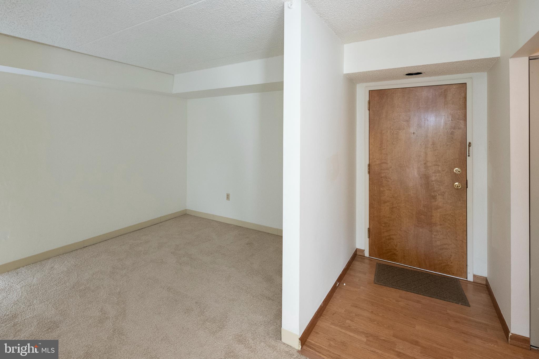 700 Avondale Road, Unit 6H Wallingford, PA 19086 - Photo 8 of 26 Front Door Den