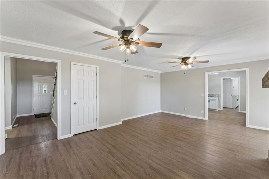 18611 East Salisbury Road Independence, MO 64056 - Photo 12 of 77