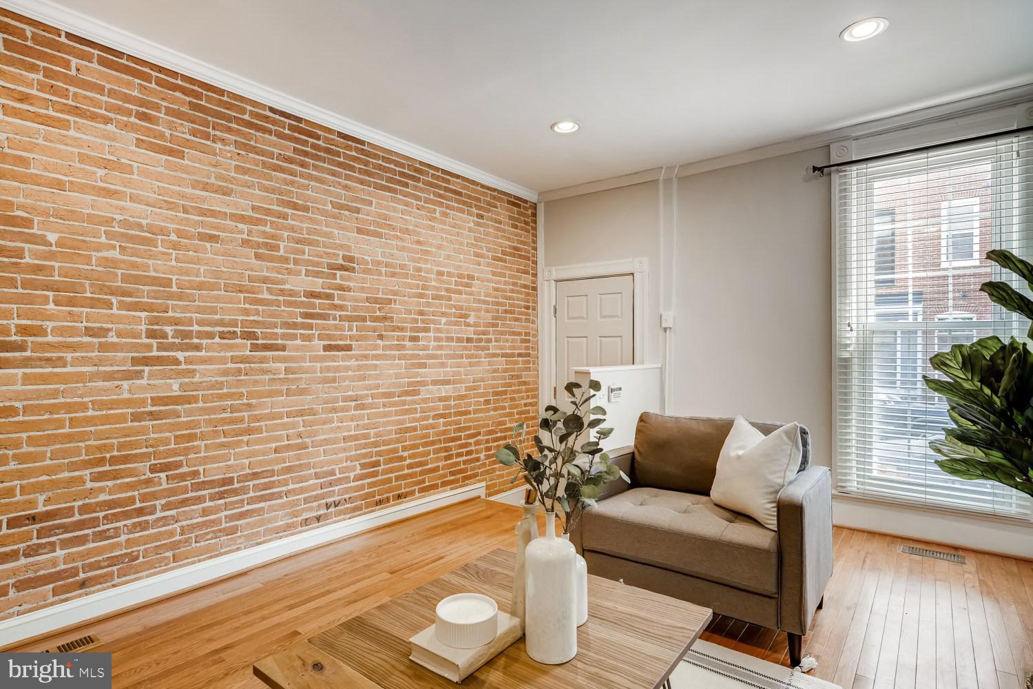1416 Riverside Avenue Baltimore, MD 21230 - Photo 5 of 33