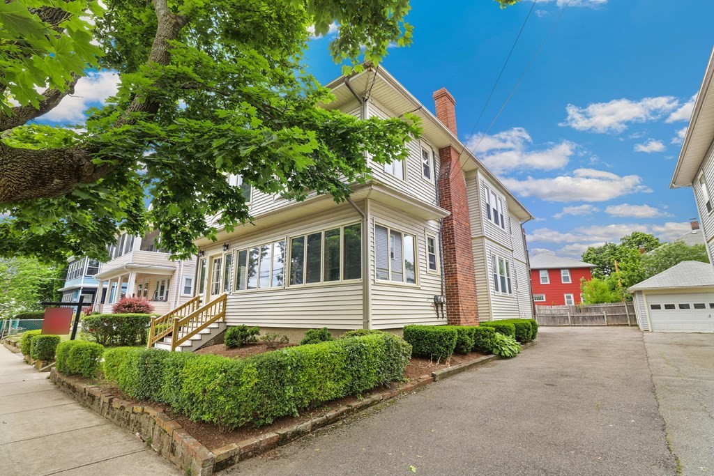 10 Windsor Road Quincy, MA 02171 - Photo 1 of 37 Gallery Image 1