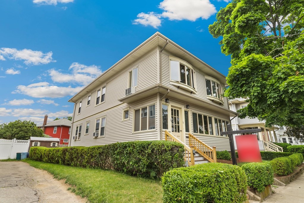 10 Windsor Road Quincy, MA 02171 - Photo 2 of 37 Gallery Image 2