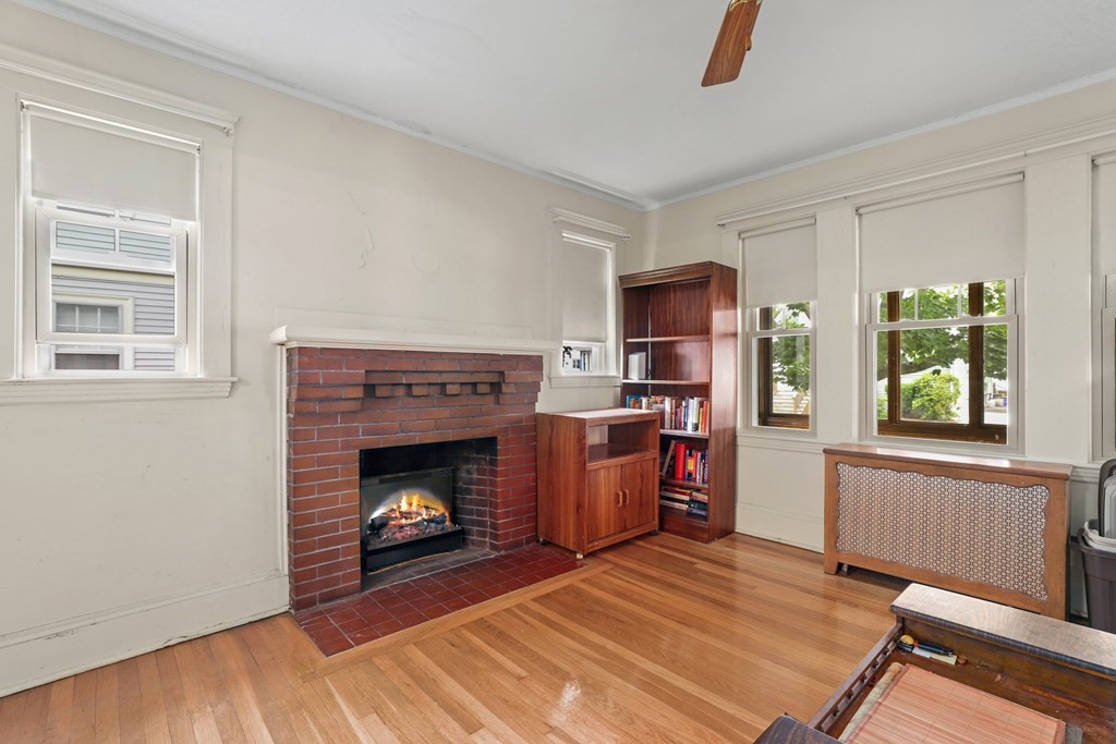 10 Windsor Road Quincy, MA 02171 - Photo 7 of 37 Gallery Image 7