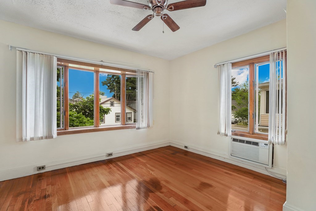 10 Windsor Road Quincy, MA 02171 - Photo 9 of 37 Gallery Image 9