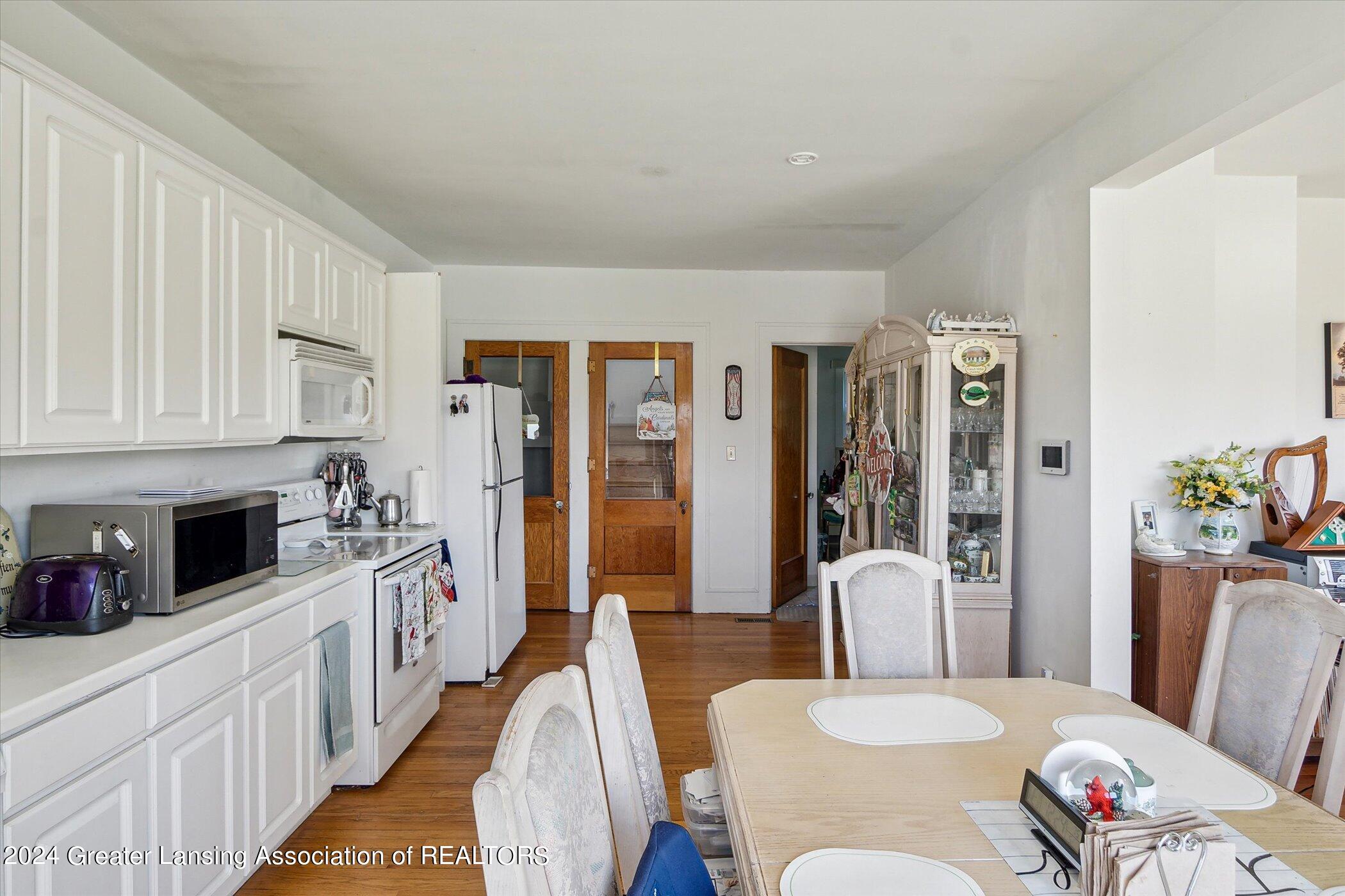 5474 South Vernon Road Durand, MI 48429 - Photo 19 of 63 22-5474-Vernon-Rd-WindowStill-35