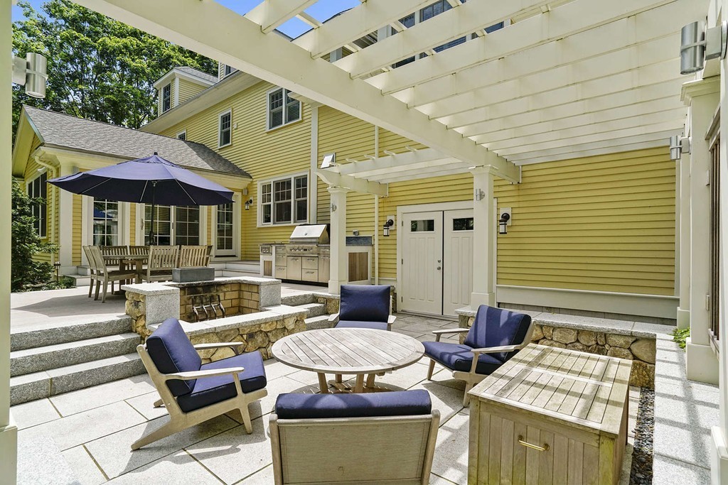 14 Tavern Lane Lexington, MA 02421 - Photo 29 of 30 Gallery Image 29