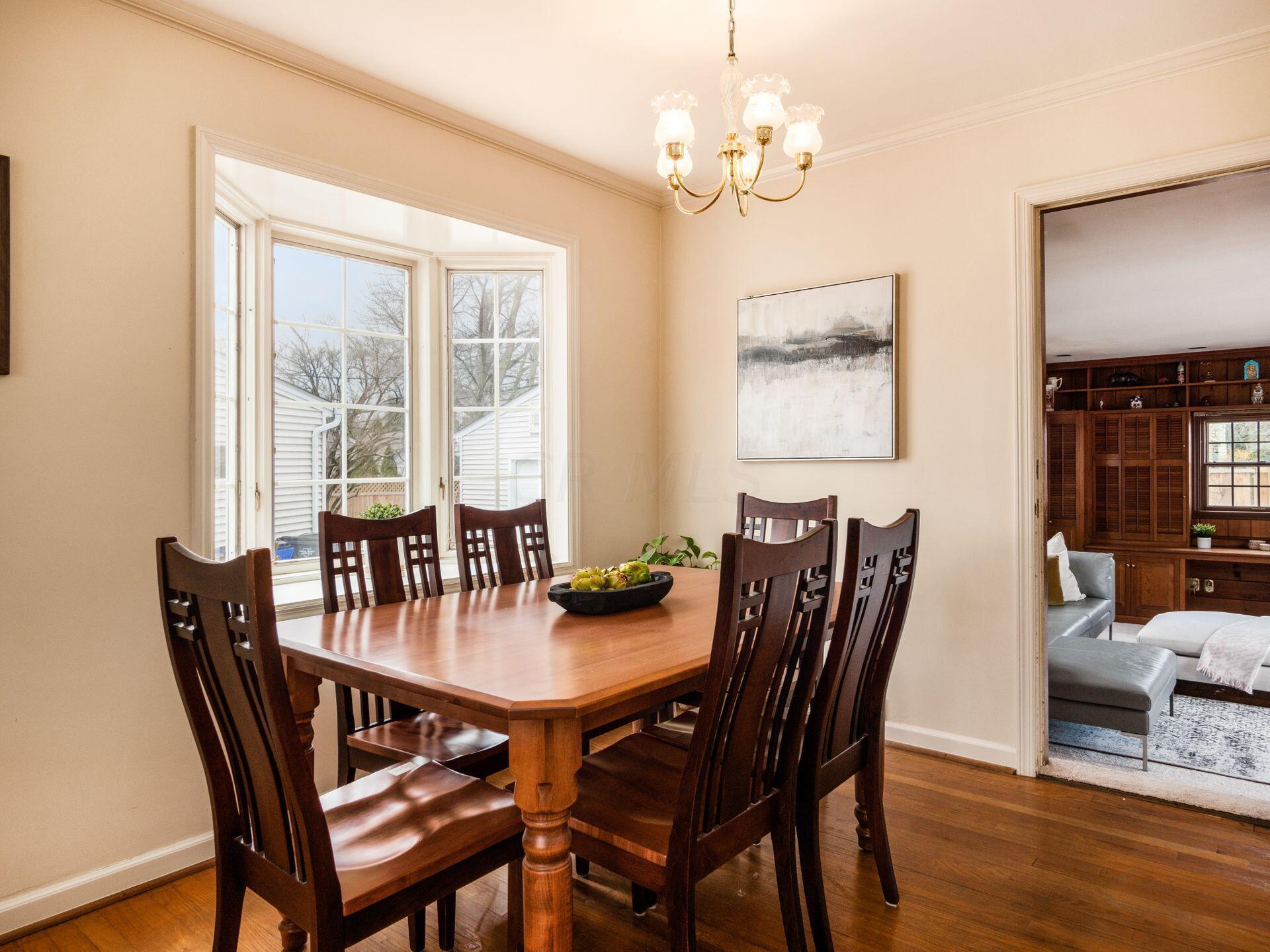 2691 York Road Columbus, OH 43221 - Photo 6 of 21 Dining area