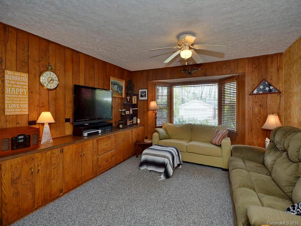 198 Highland Road Waynesville, NC 28786 - Photo 15 of 24 Gallery Image 15