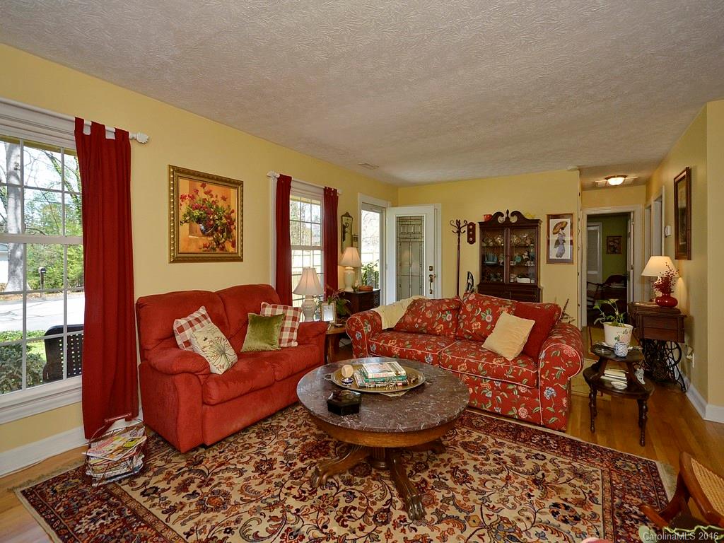 198 Highland Road Waynesville, NC 28786 - Photo 3 of 24 Gallery Image 3